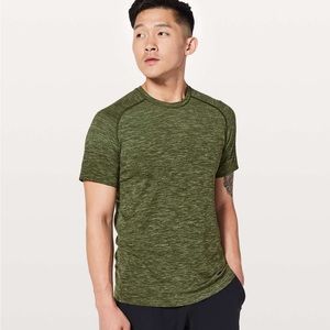 Lululemon Metal Vent 2.0 short sleeve